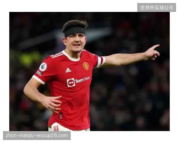 奥托·阿多此前坚持的4-2-3-1体系中，边锋场均触球次数下降23%，新战术需解决球员特点错配问题。